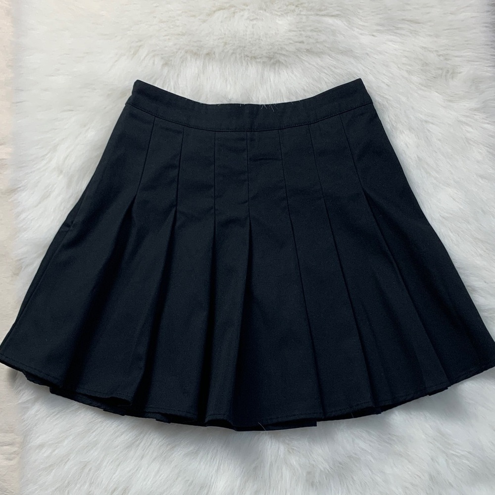 SHEIN Classic Black Pleated Mini Skirt